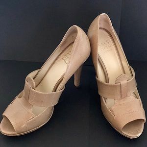 Saks fifth avenue pumps